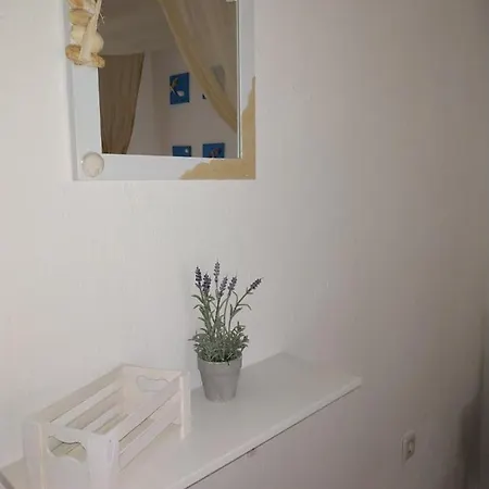 Istos House *